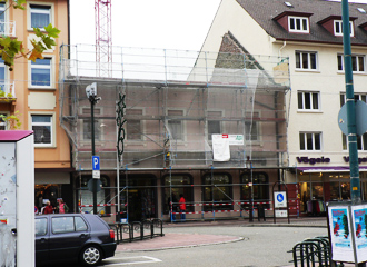 im Bau